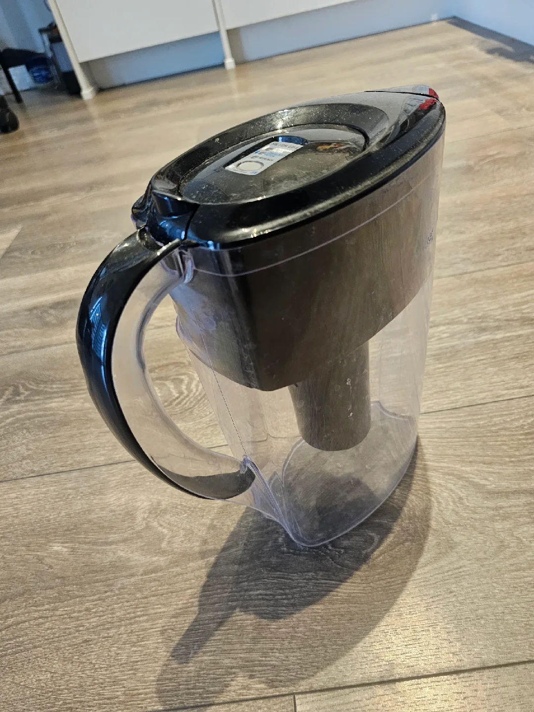 Brita Water Filter Pitcher - Black image indicator(3)