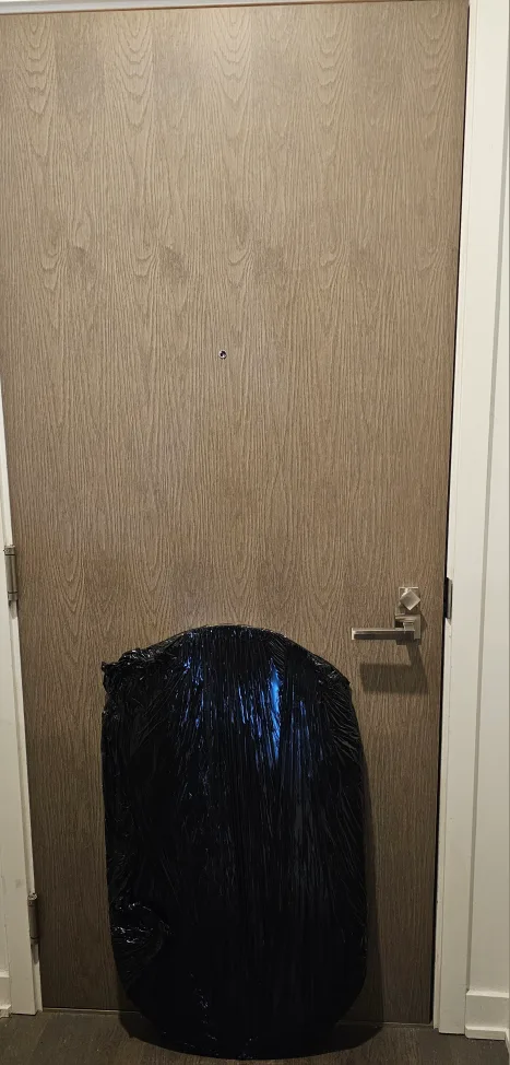 Black Oval Mirror 38"x22" image indicator(7)