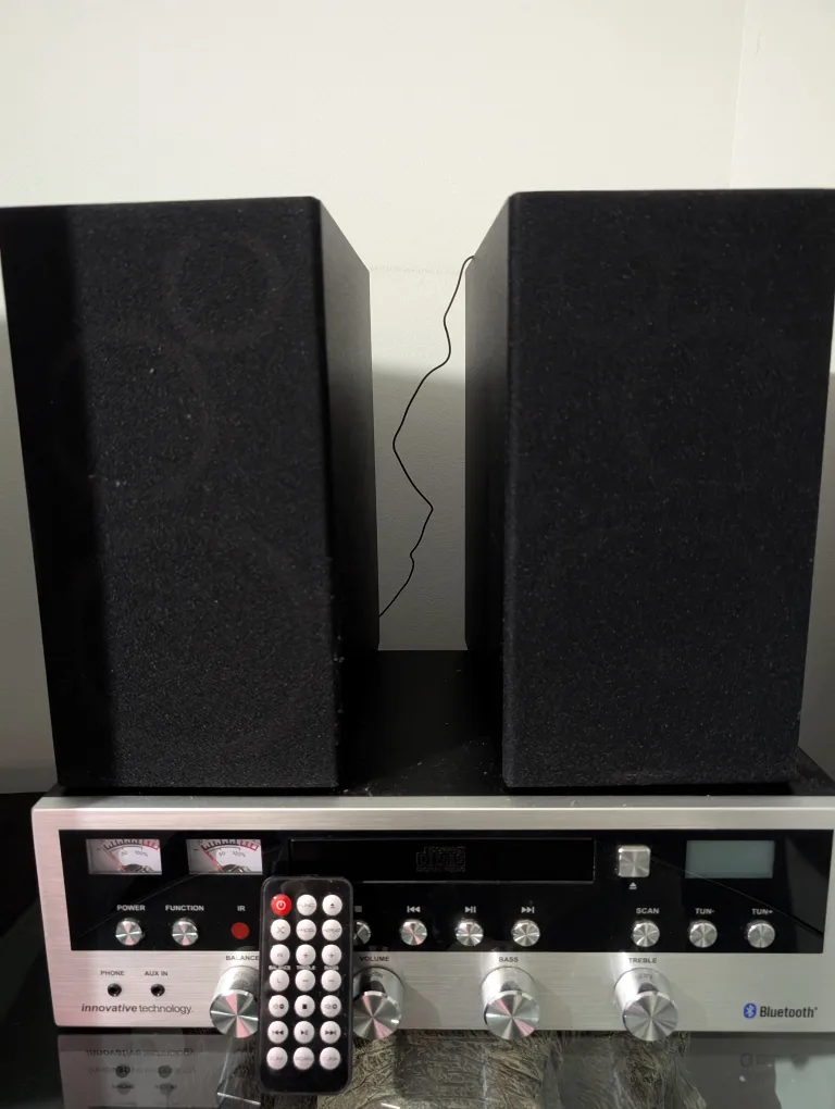 Innovative Technology Stereo System with Speakers thumbnail