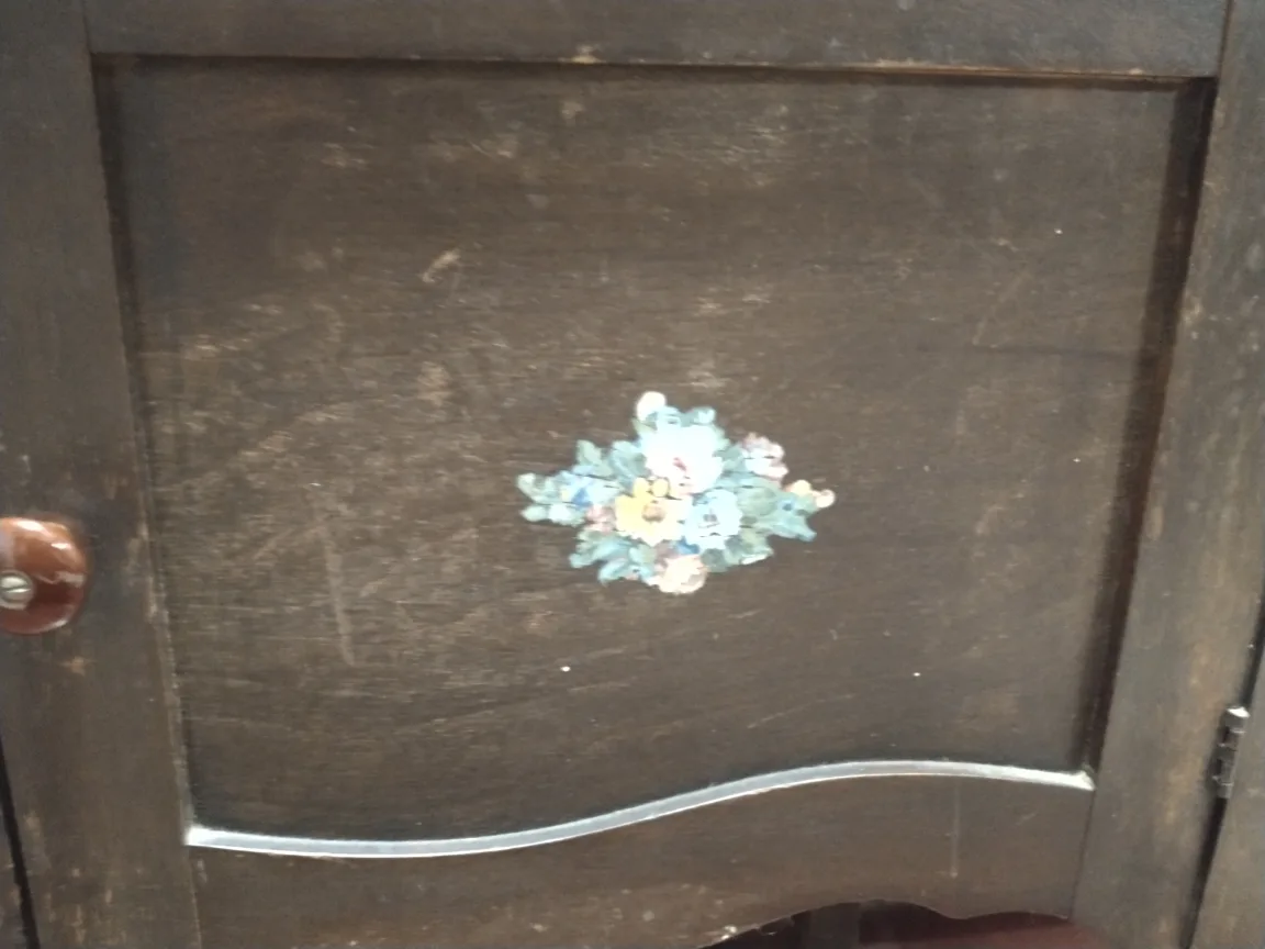 Vintage real wood cabinet with hand painted flowers image indicator(6)