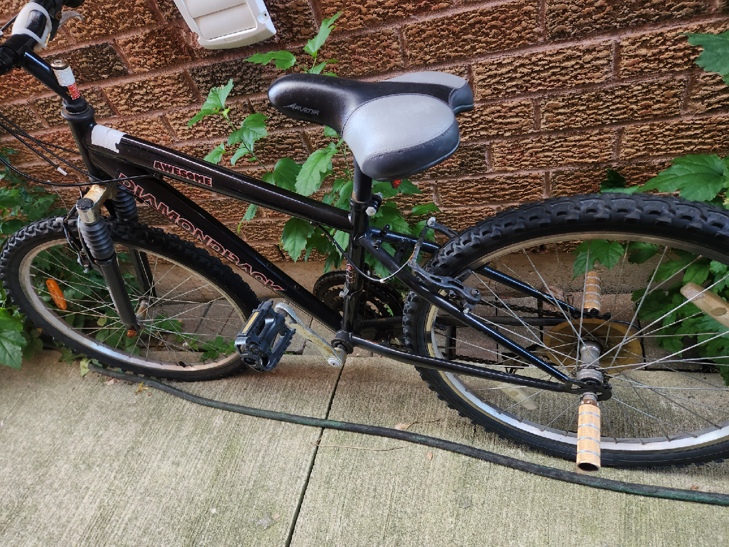 Diamondback Awesome Mountain Bike - photo 4