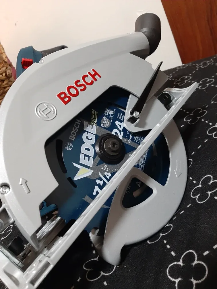 Bosch PROFACTOR 18V Connected-Ready 7-1/4 in. Circular Saw.  image indicator(3)