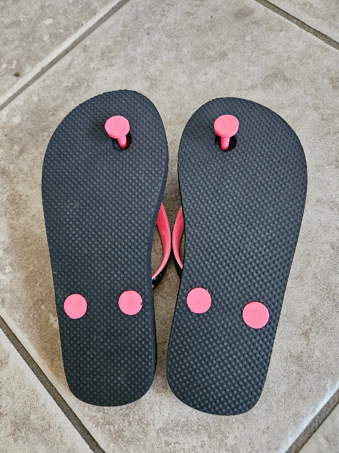 Kids Patterned Flip Flops - Size 11/12 image indicator(2)
