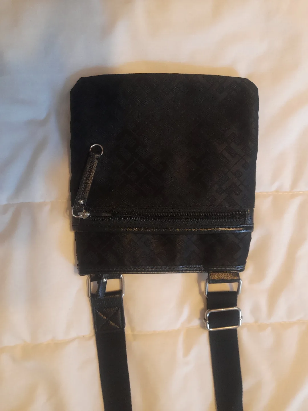Tommy Hilfiger Black Crossbody Bag image indicator(2)