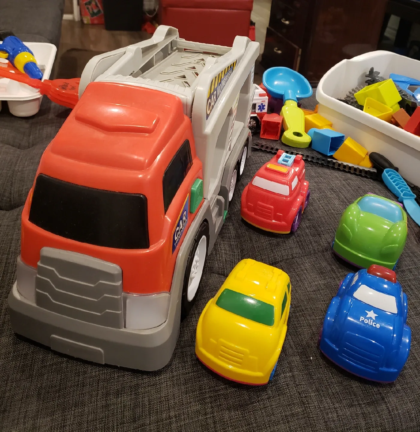 Car Transporter Truck Toy with Cars image indicator(3)