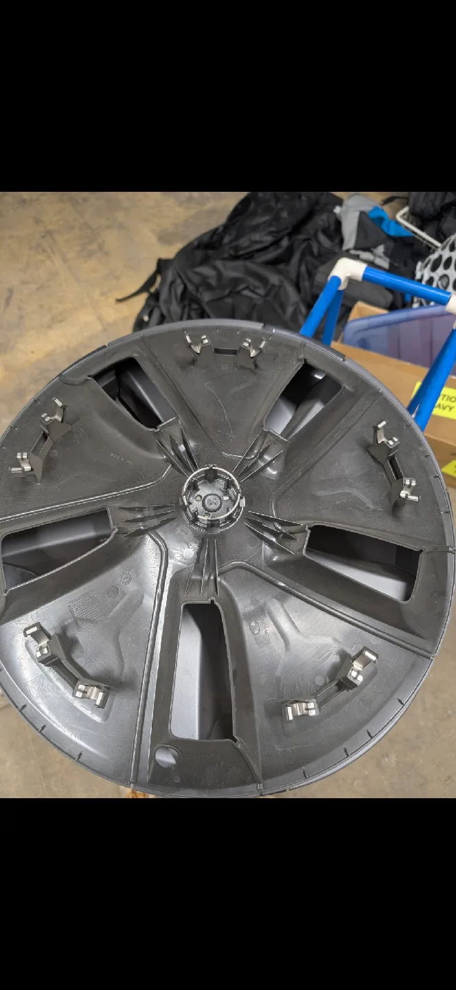 Tesla Model 3 Wheel Cover - Grey image indicator(2)