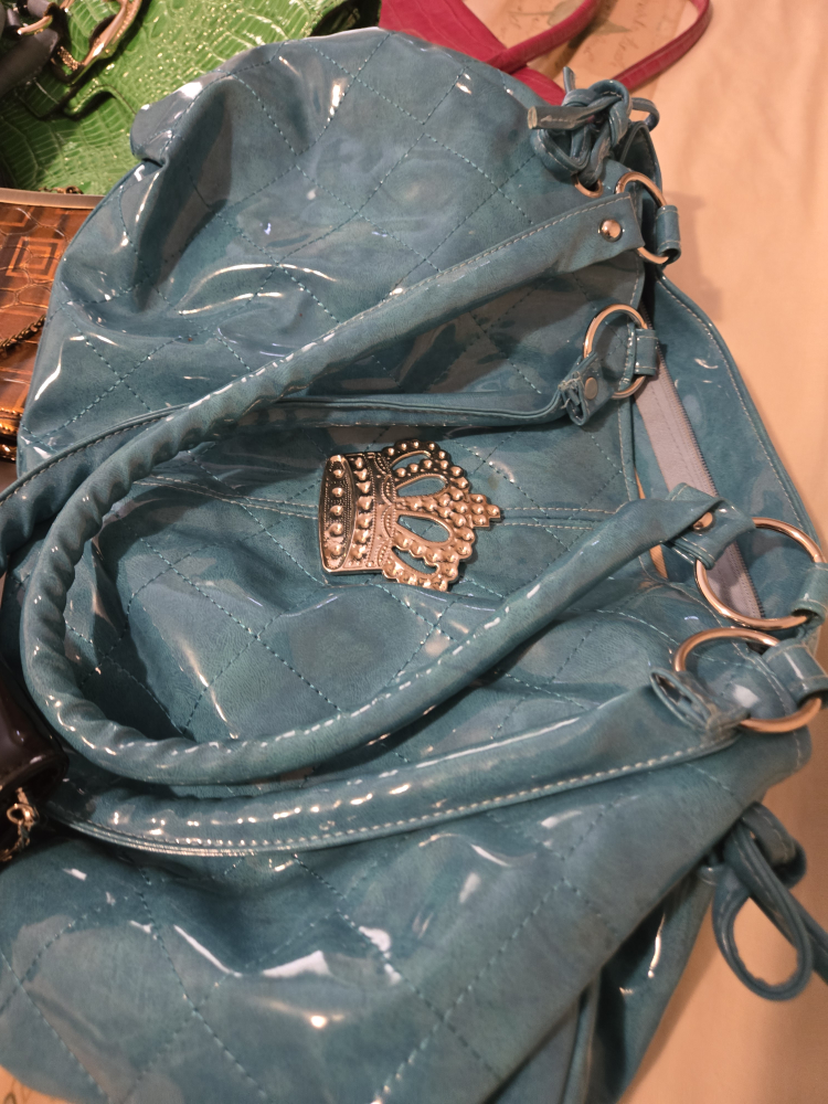 🥕Assorted  Handbags & Purses,  $5 each - photo 4