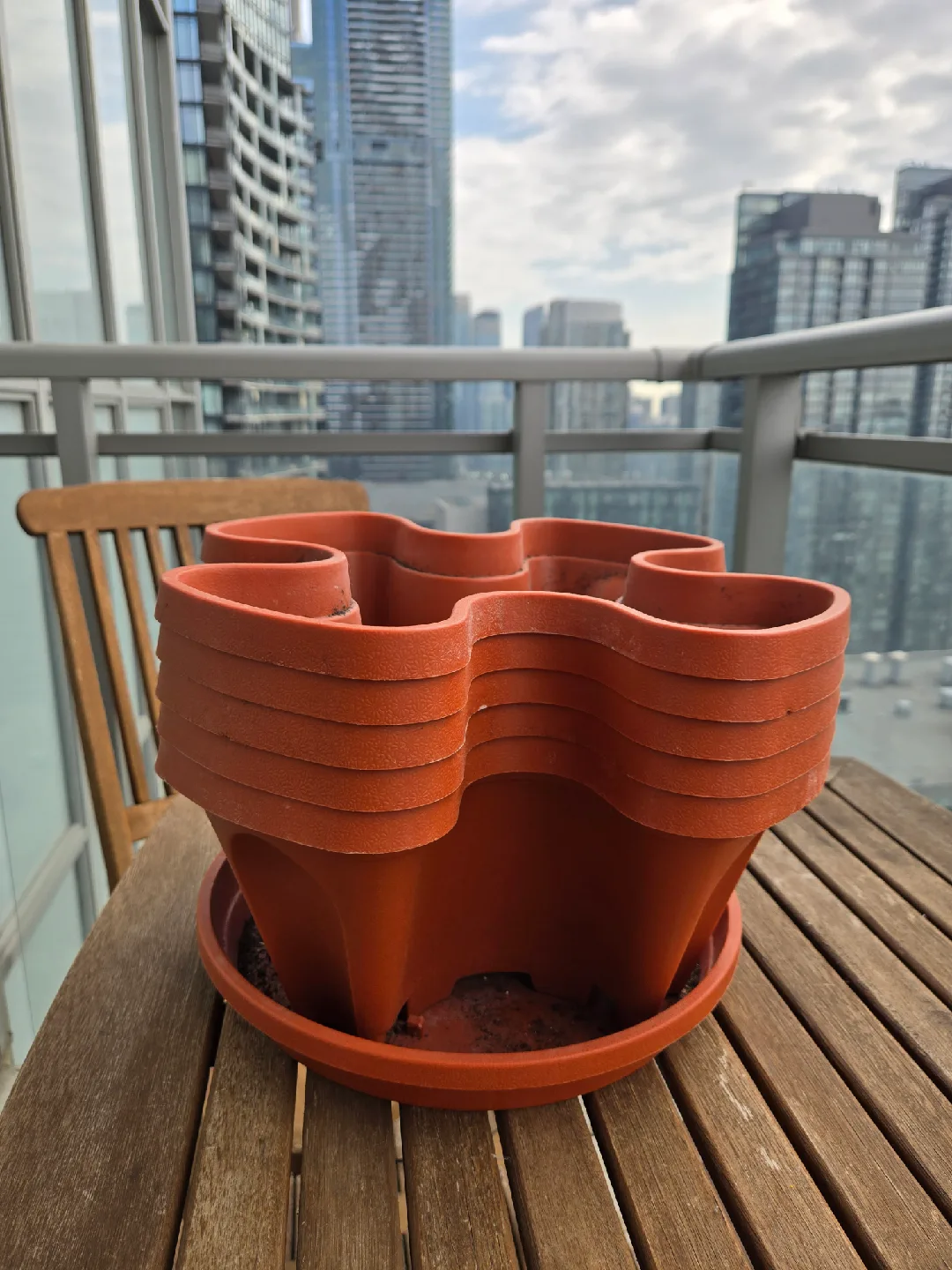 Stackable Strawberry/Herb Planter image indicator(4)