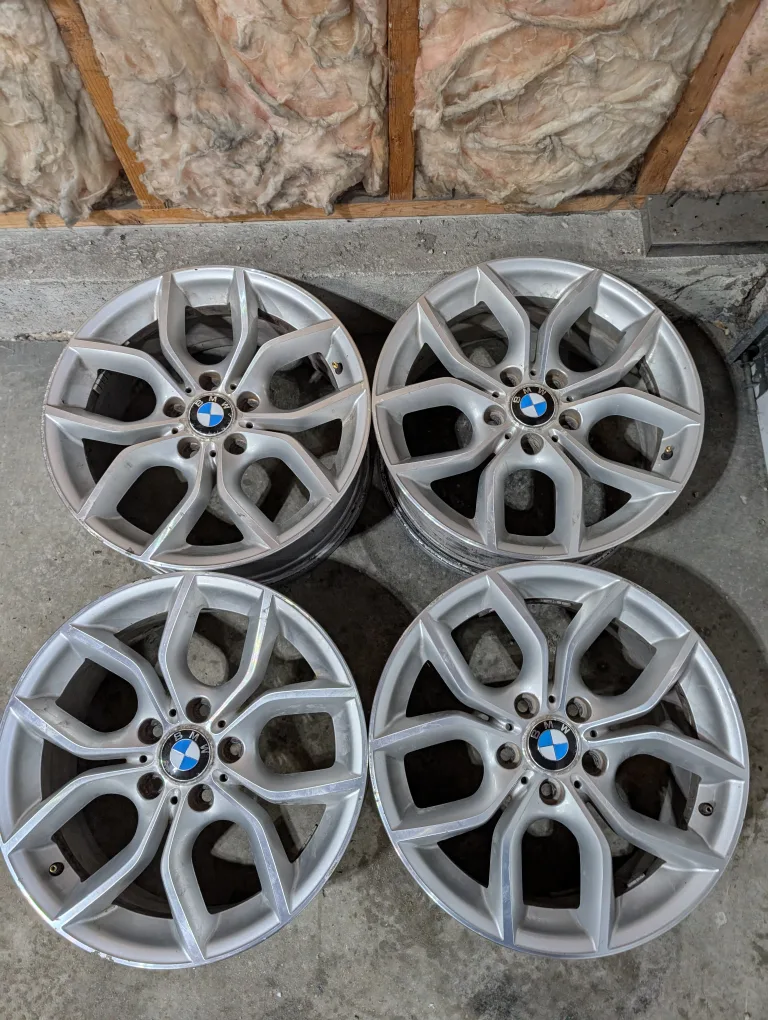 (4)-18 Inch Alloy Rims Off 2012 BMW X3 image indicator(9)