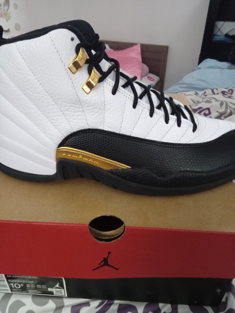 Air Jordan 12 Retro White/Black/Gold Size 10.5