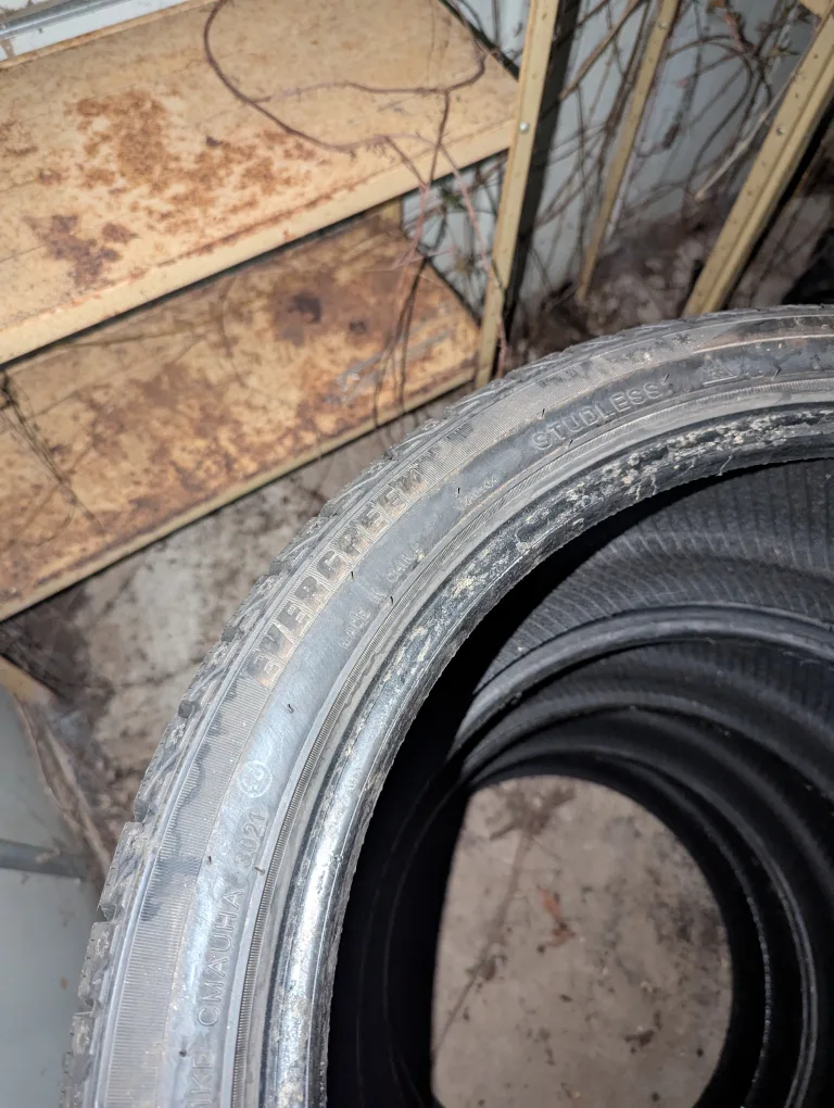 winter tires 245/40R19 image indicator(6)