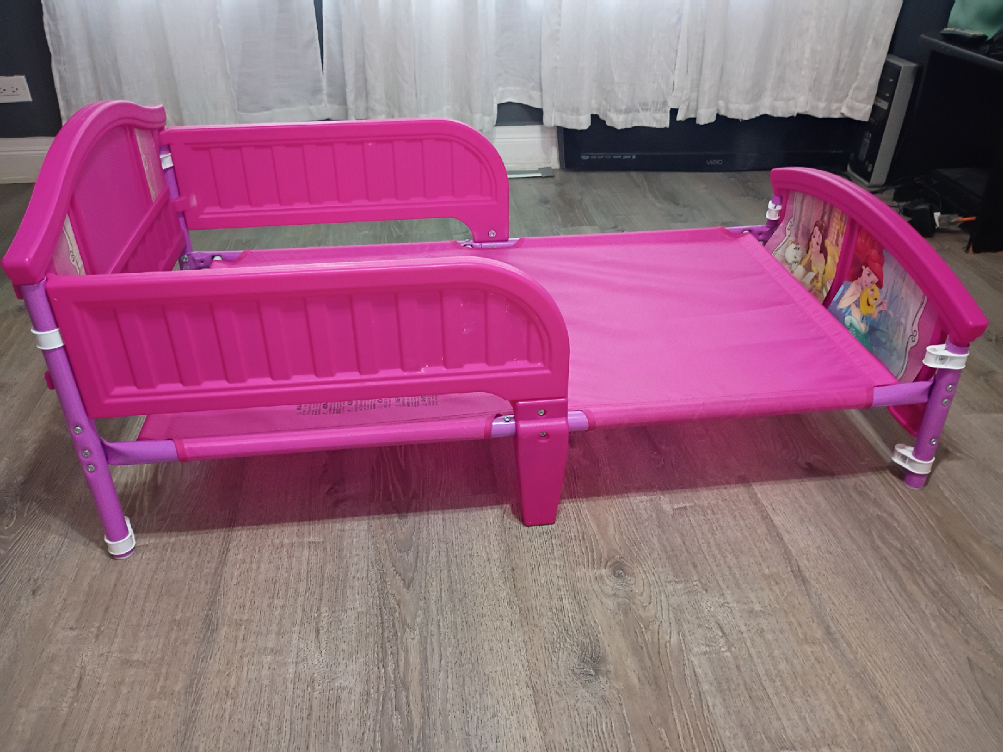 Delta Children Disney Princess Toddler Bed