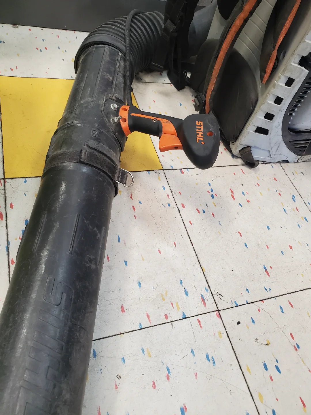 Stihl BR 600 Magnum Backpack Blower image indicator(3)