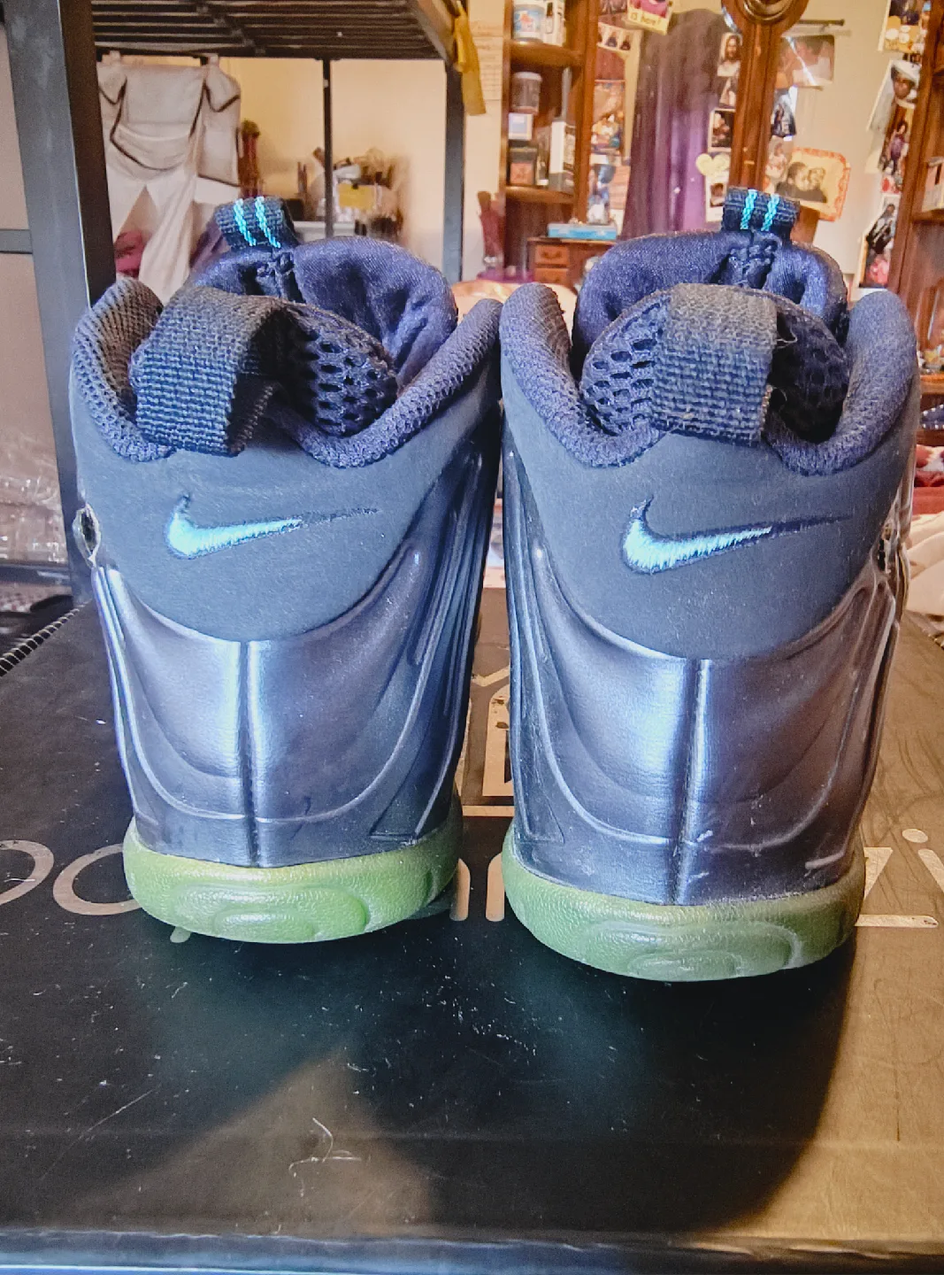 Nike Air Foamposite One Black/Green BOY OR GIRL SIZE 3.5 thumbnail