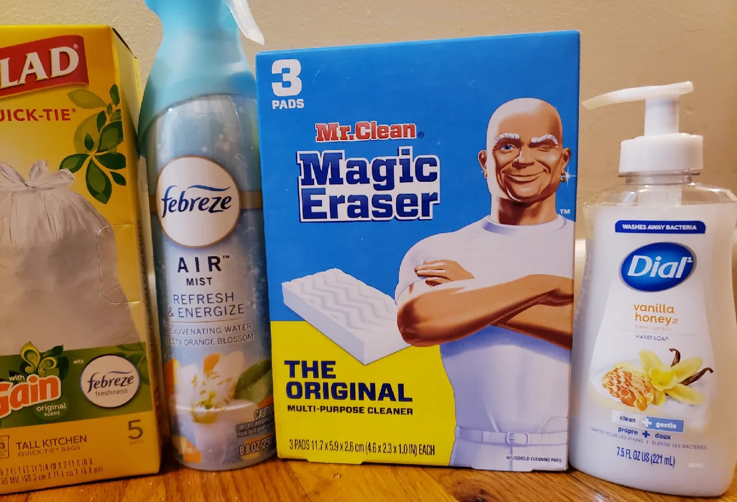 Household bundle. Palmolive Scrub daddy Glad and more! image indicator(3)