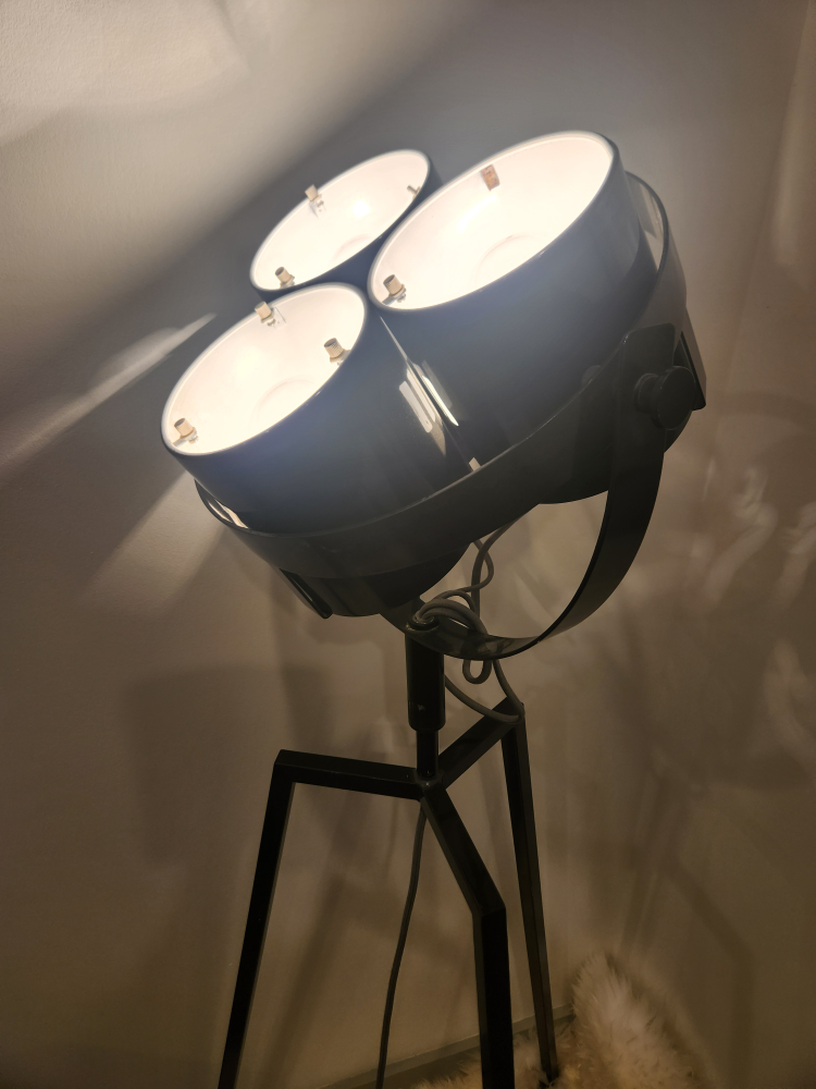 PERFECT 4 FILM MAKERS Tripod Floor Lamp - photo 3