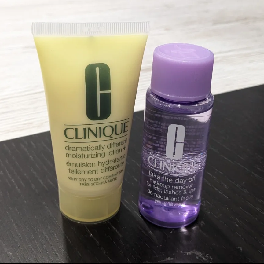 Clinique Moisturizing Lotion & Take The Day Off Makeup Remover thumbnail