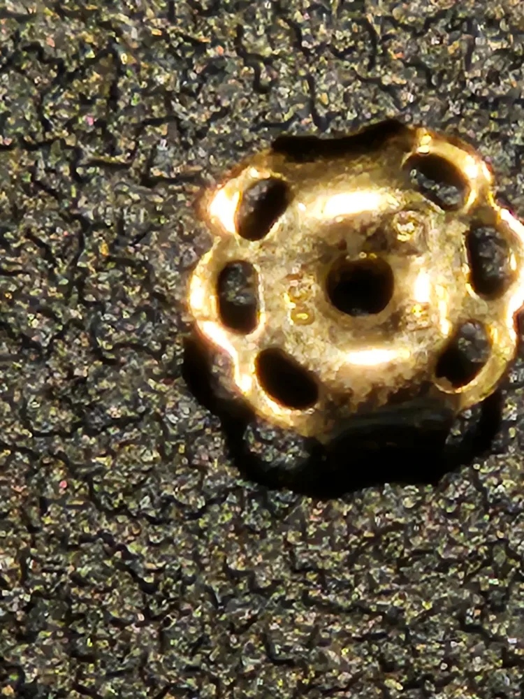 Gold Hoop Earrings image indicator(4)