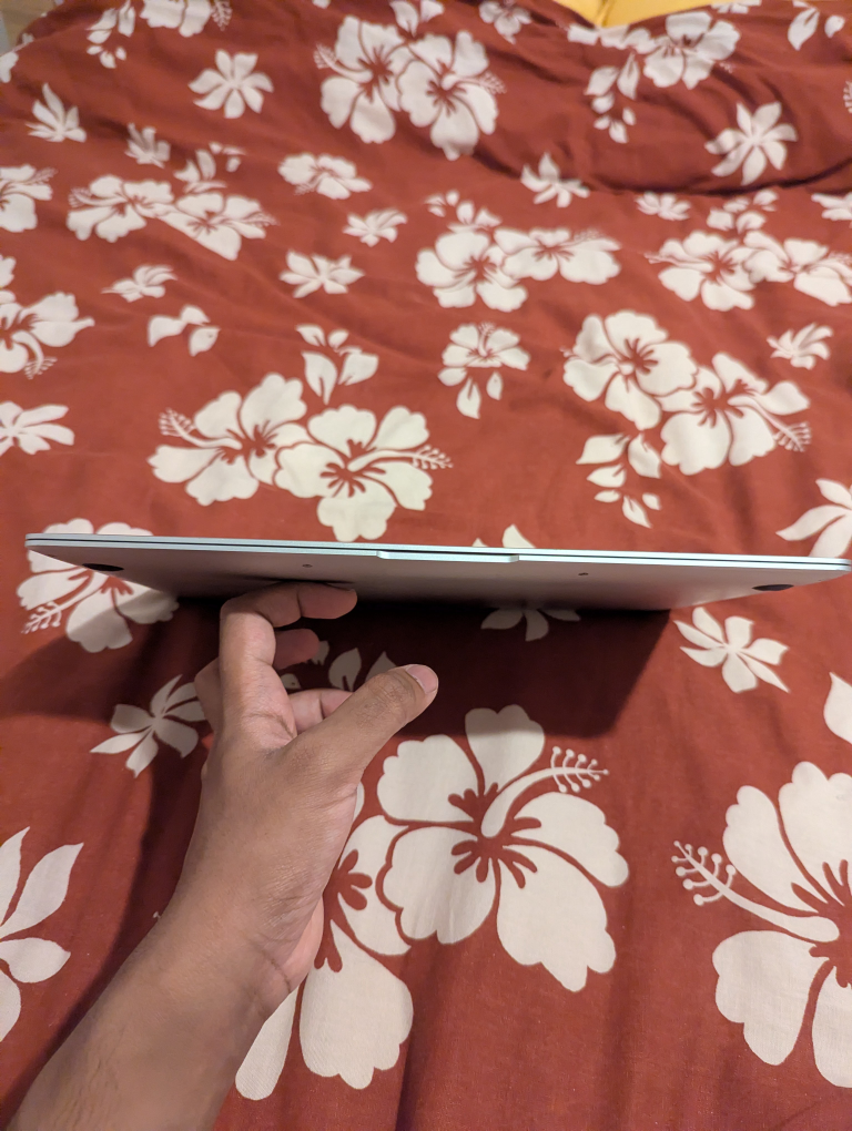 2020 MacBook Air M1 - 8 GB RAM - 256 GB SSD (Read Description) - photo 4