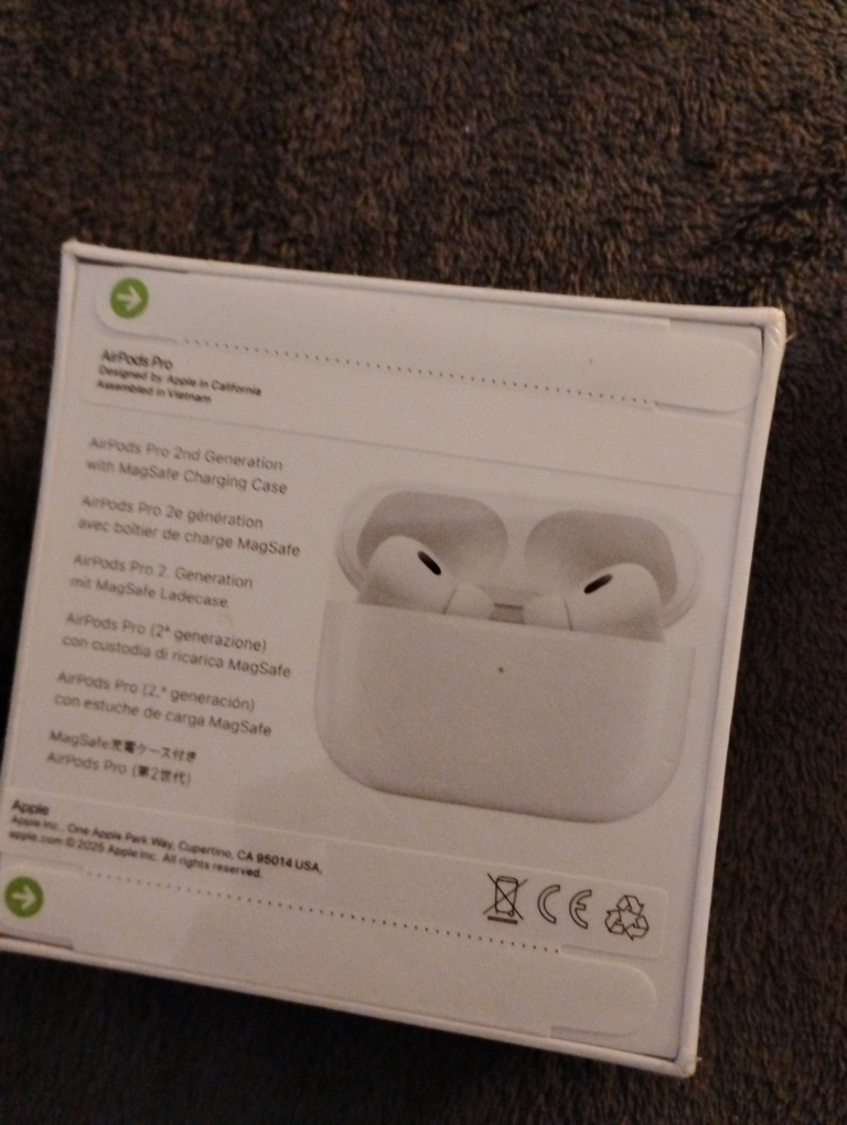 new airpods in the box - photo 2