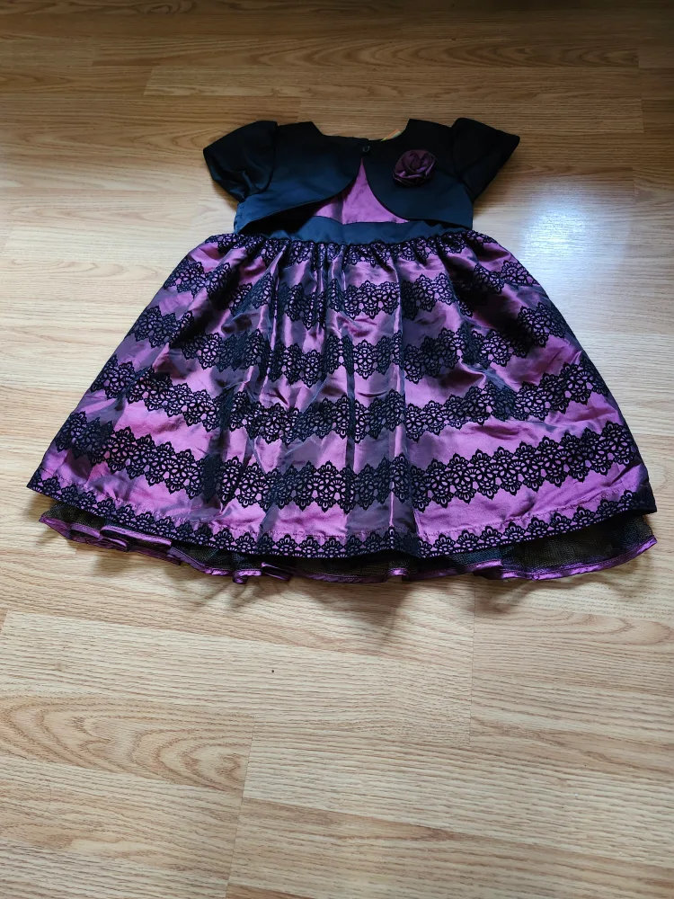 Girls dress