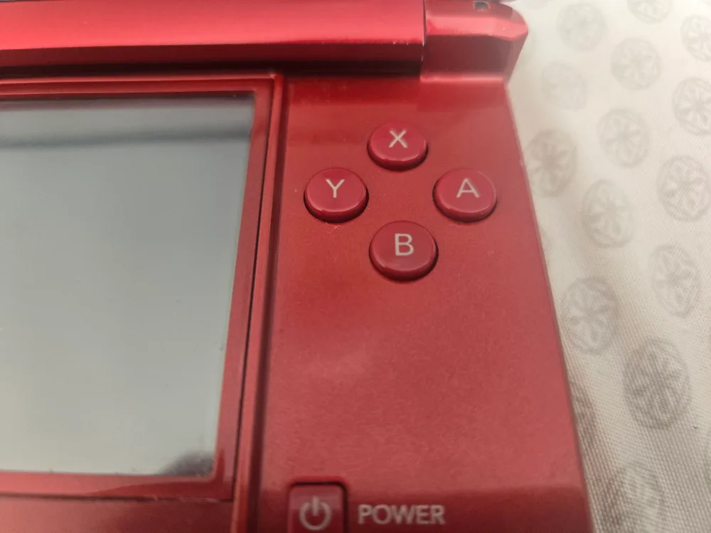 Red Japanese Nintendo 3DS (For Parts) image indicator(3)