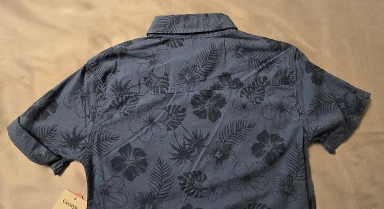 NEW! Boy's Blue Floral Shirt! - Size 7 / 8 image indicator(6)