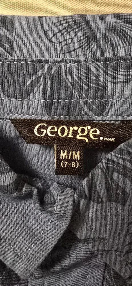 NEW! Boy's Blue Floral Shirt! - Size 7 / 8 image indicator(8)