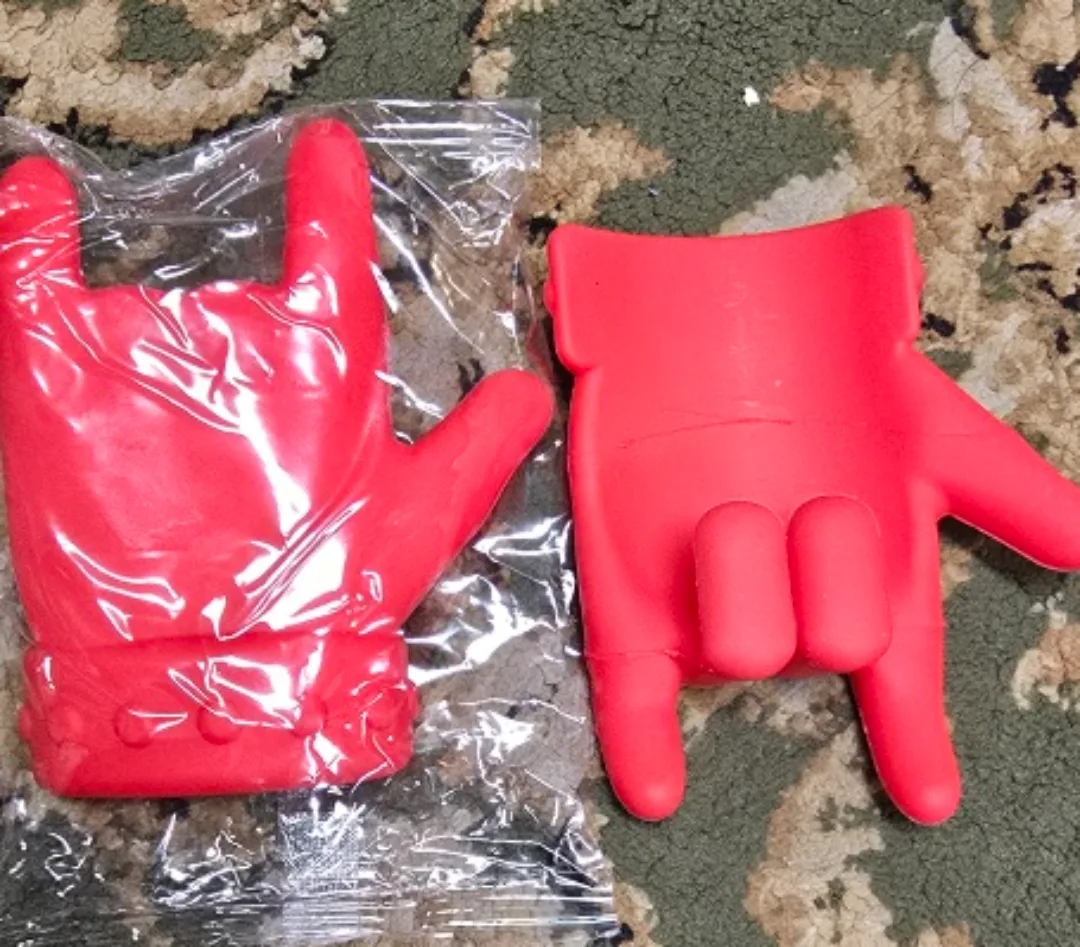 $10 for 4 Brand New Red Silicone Pot Clip Holder image indicator(2)