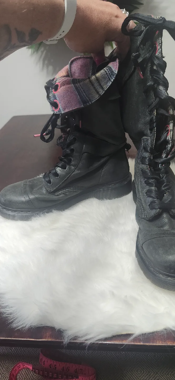 Dr. Martens Black Leather Boots image indicator(2)