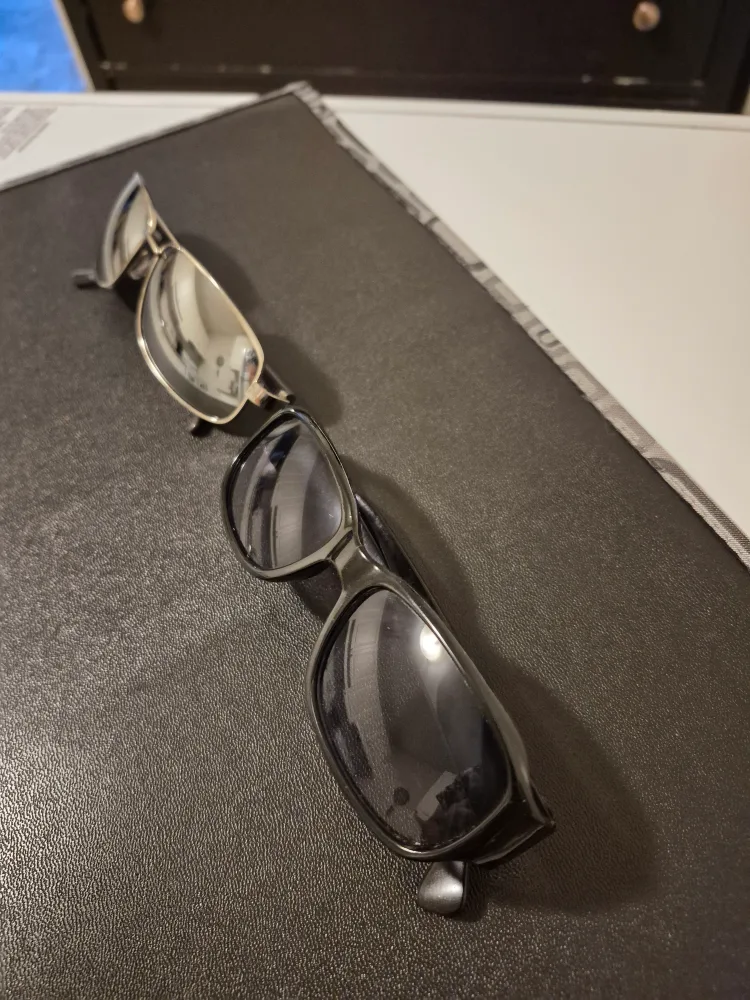 Sunglasses - Black and Silver Frames image indicator(2)