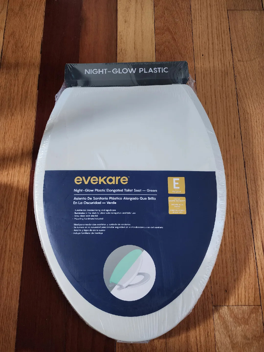 2 Elongated Evekare Green Night-Glow Toilet Seat image indicator(5)