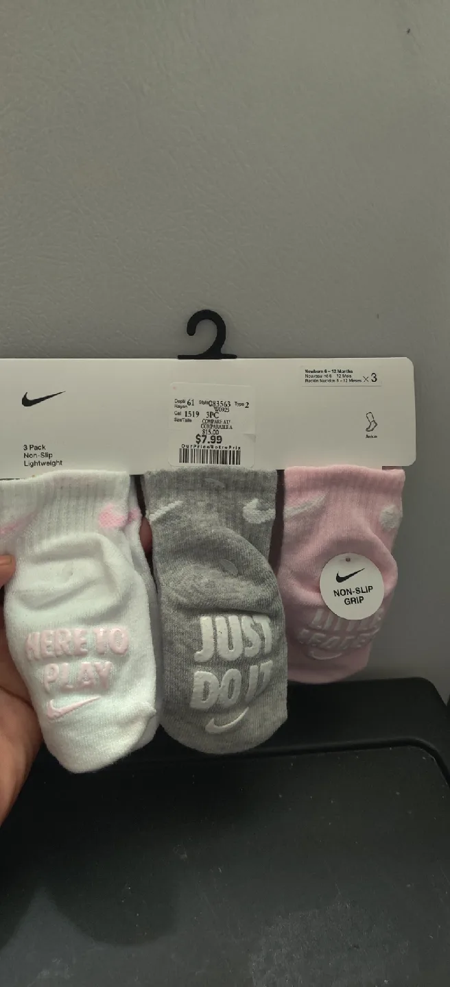 New Nike Baby Socks 3-Pack (6-12 Months) thumbnail