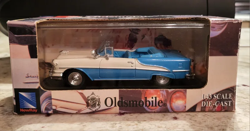 NewRay Oldsmobile 1955 Super 88 Diecast 1:43 Scale thumbnail