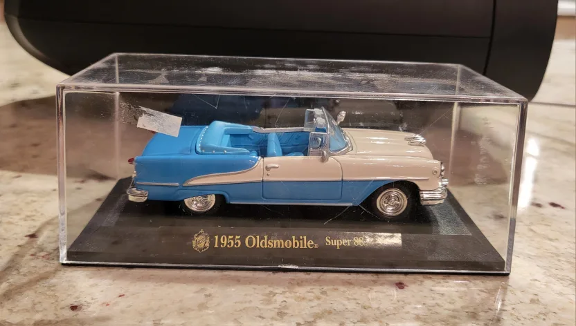 NewRay Oldsmobile 1955 Super 88 Diecast 1:43 Scale image indicator(2)