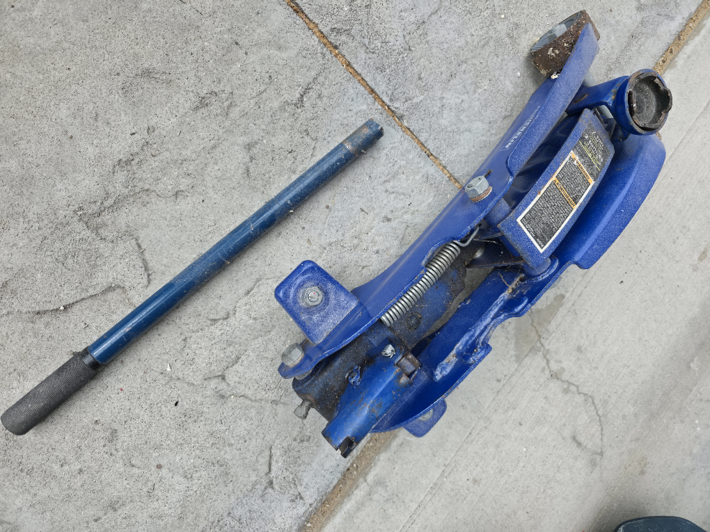 Blue 2 Ton Floor Jack