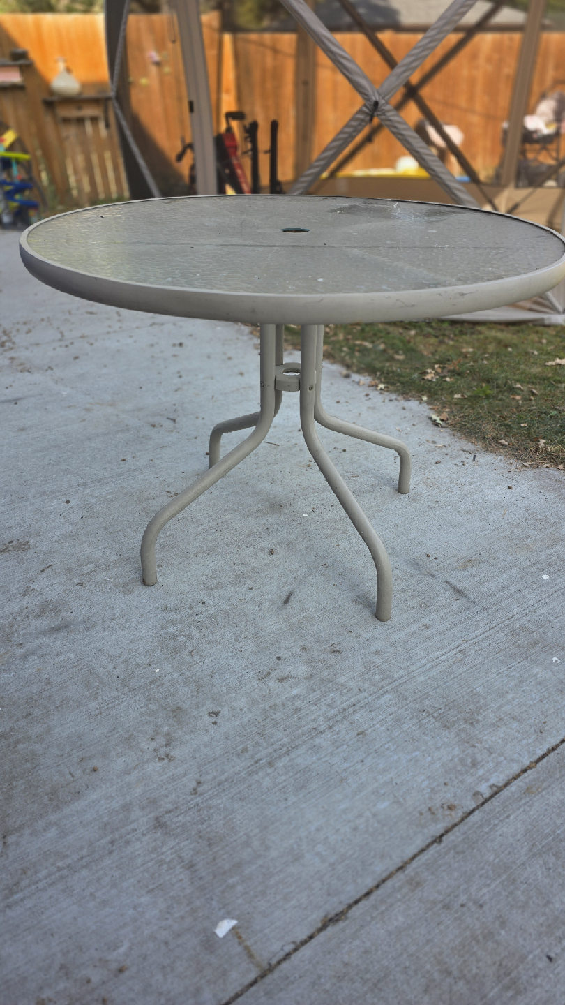 Round Glass Top Outdoor Table - photo 2