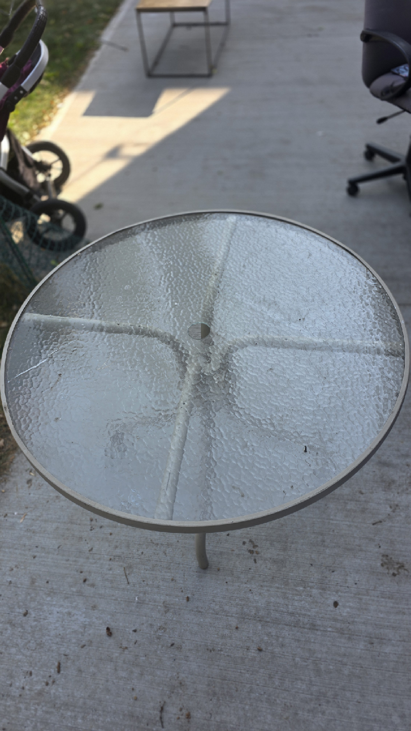 Round Glass Top Outdoor Table - photo 3