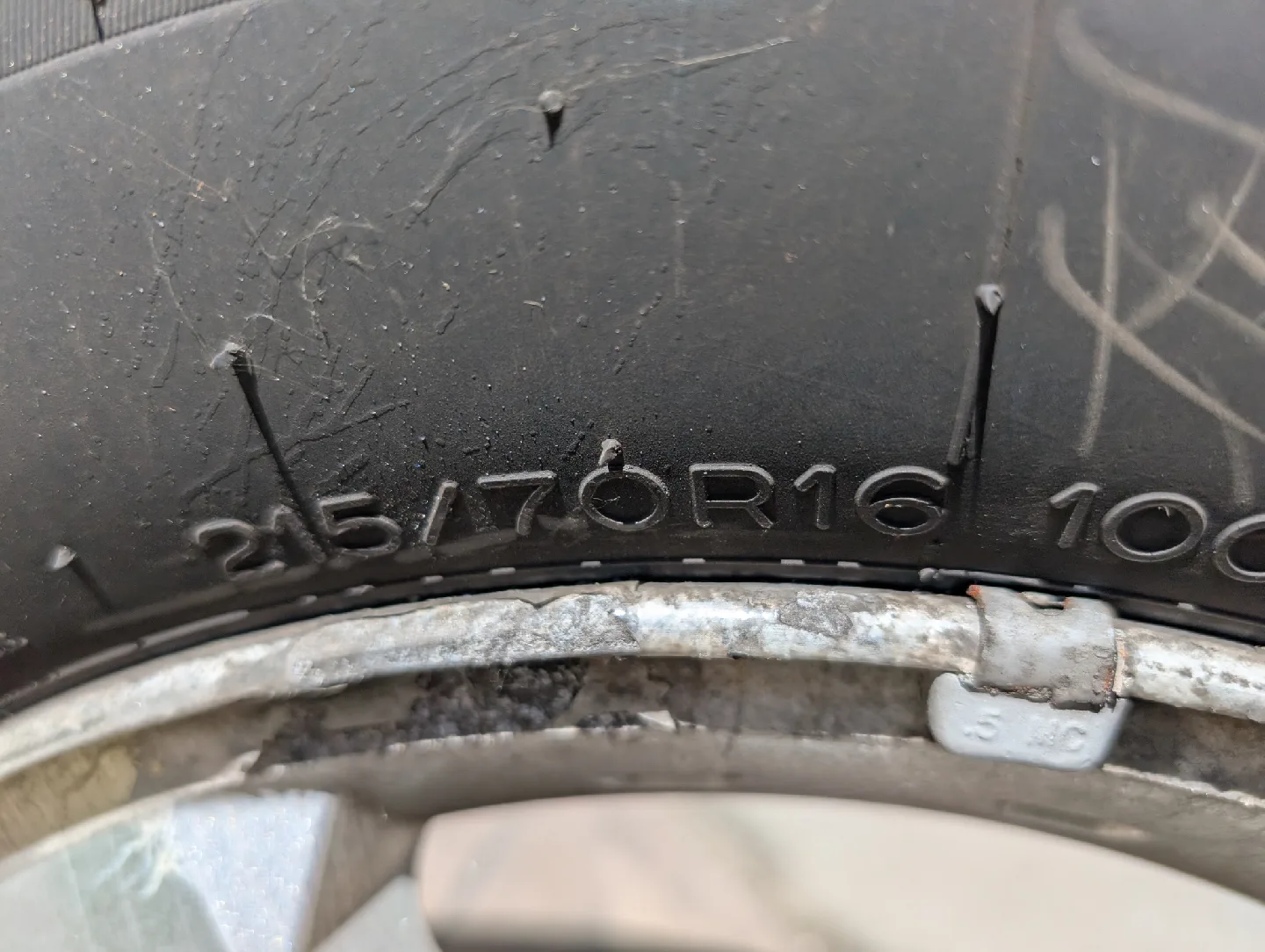 Set of Four Uniroyal Tires- 215/70R16 image indicator(3)