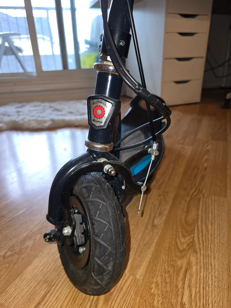 Razor Powercore E100 Electric Scooter image indicator(2)