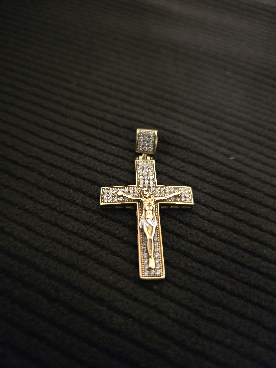 10k Gold Jesus Piece Pendant, zirconia - photo 4