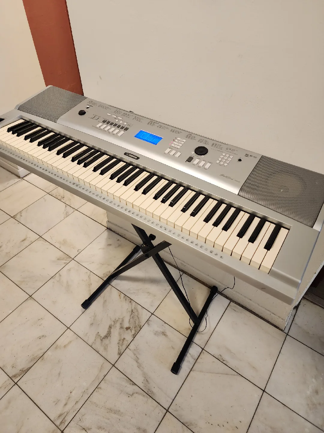 Yamaha DGX-220 Portable Grand Keyboard image indicator(8)