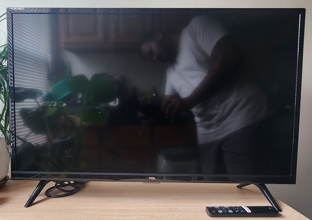TCL 32S330 32-Inch 1080p LED Smart TV