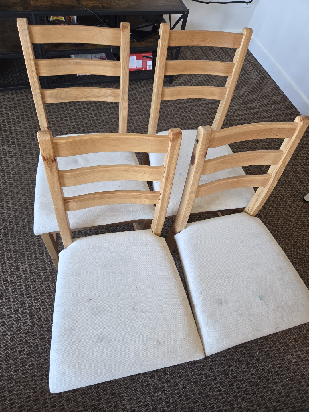 Table and chairs - photo 4