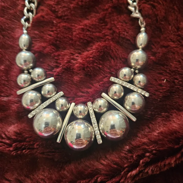 Ladies Fashion necklace and diamonte design metal ball image indicator(2)