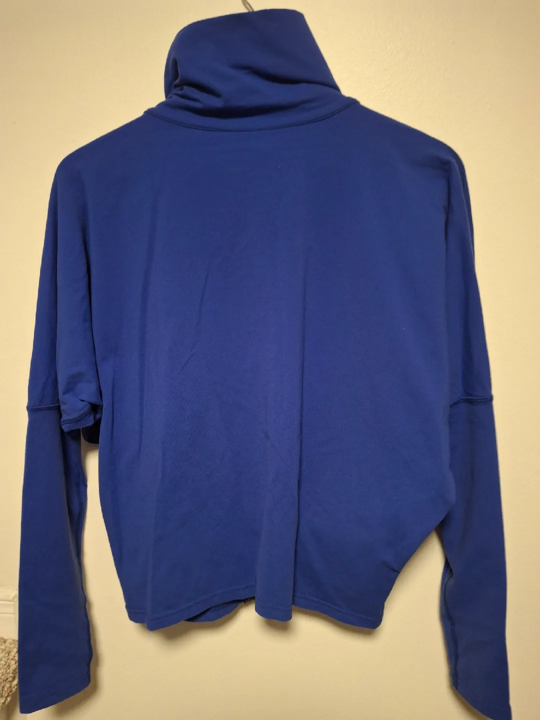 Purple yoga sweater image indicator(2)