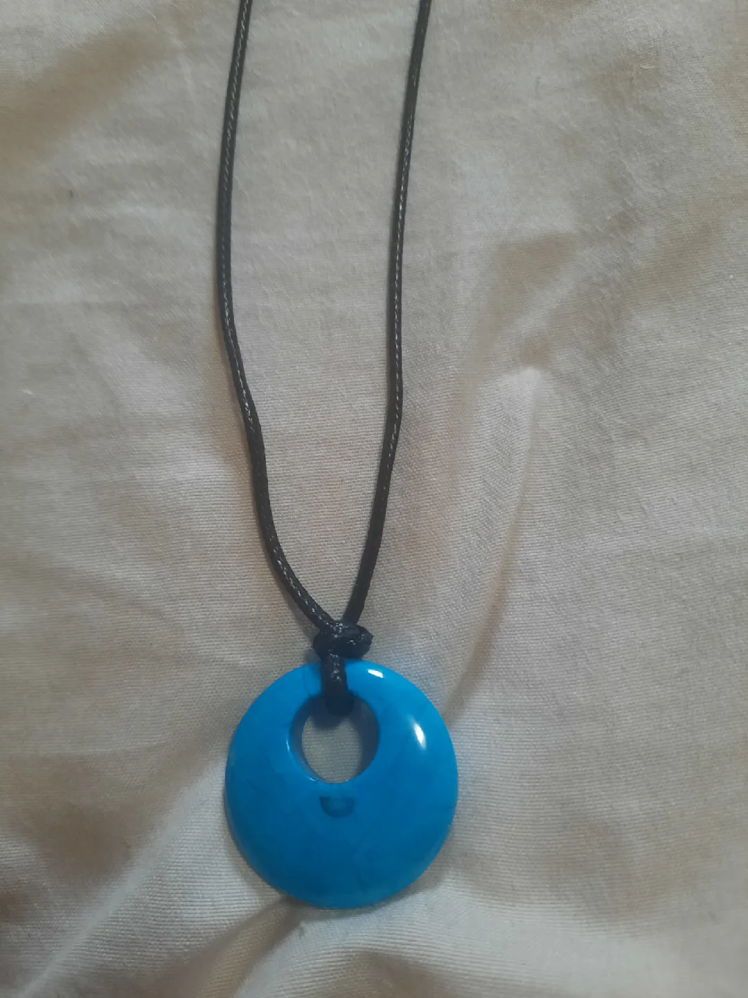Blue Pendant Necklace pick up only image indicator(2)