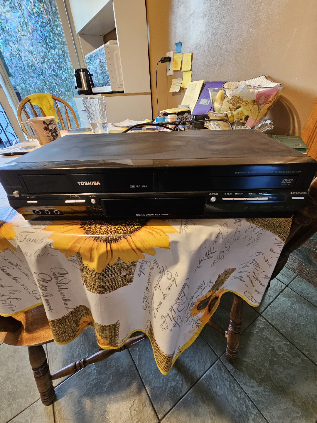 Toshiba DVD/VCR Combo Player - photo 2