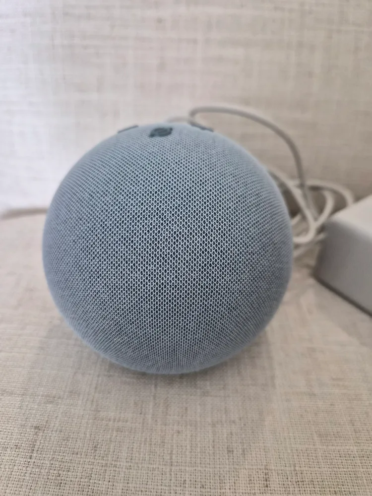 Amazon Echo Dot (4th Gen) - Blue image indicator(2)