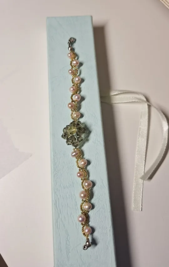 Pearl and Crystal Beaded Bracelet image indicator(4)